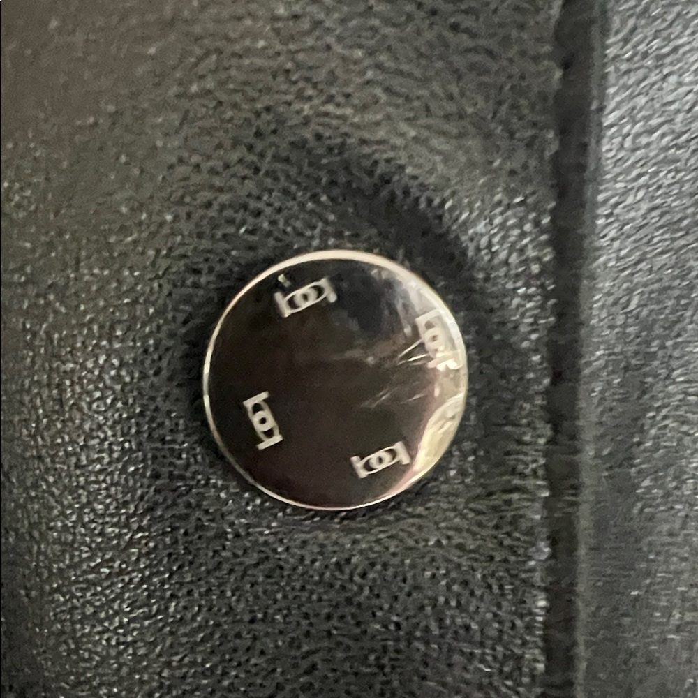 Vintage Bebe genuine leather Sleek Black Trench Coat tailored fit with 3 buttons - Picture 7 of 12
